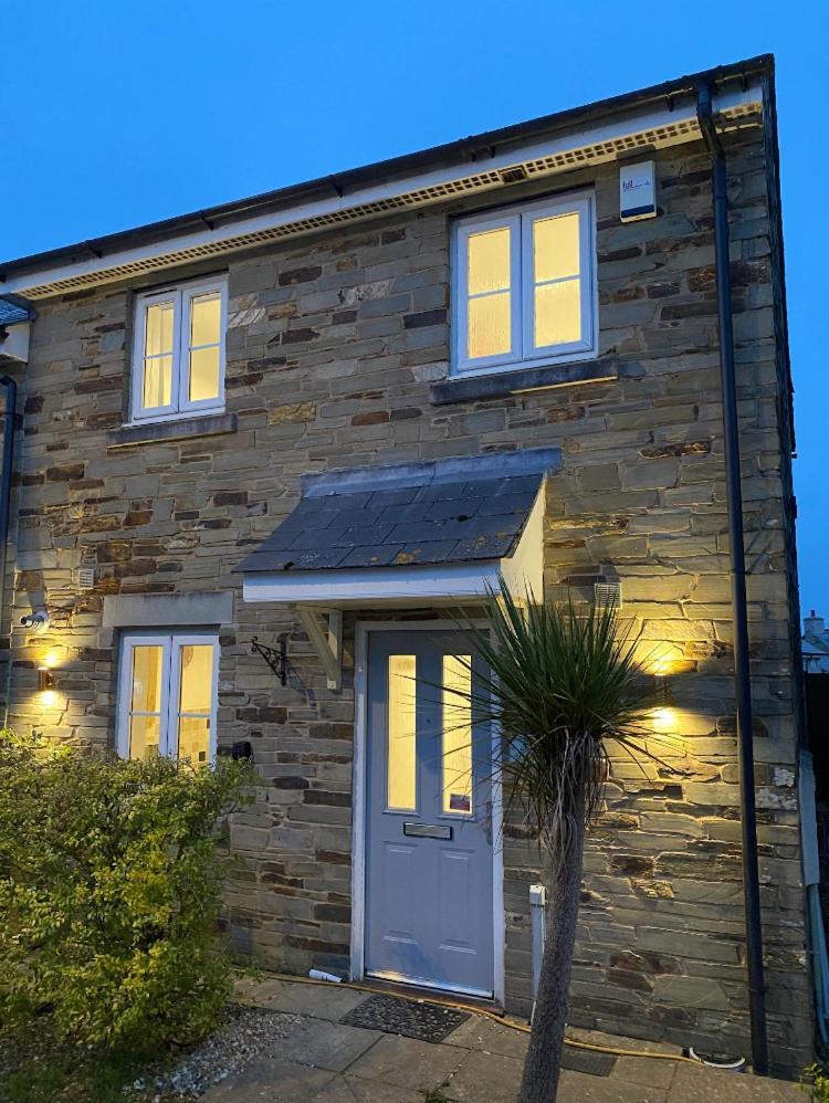 Stylish 3 Bed Home With Allocated Parking For 2 Liskeard Extérieur photo